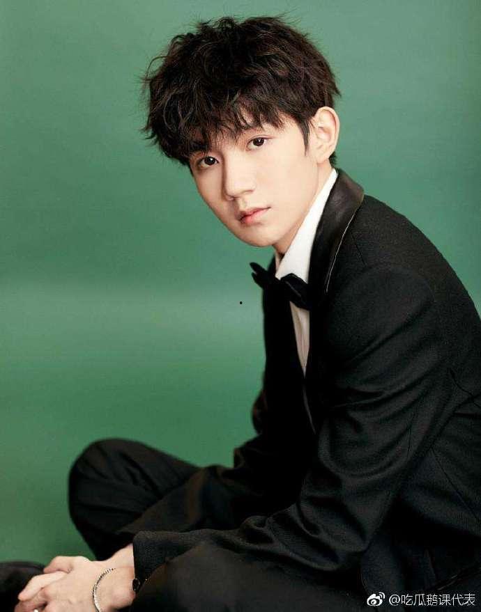 娱乐圈吃瓜爆料吴京,娱乐圈风云再起，揭秘武术巨星背后的故事